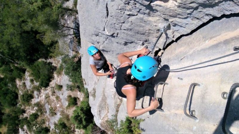 L'équipement indispensable en via ferrata • France via