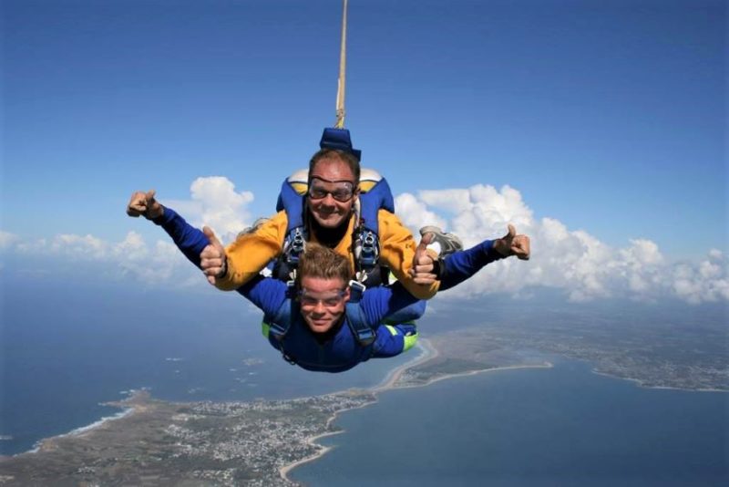 Saut en parachute Bretagne | Les 6 meilleurs sauts en tandem bretons