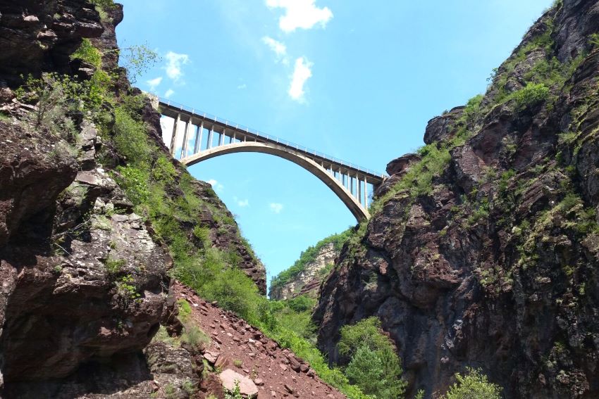Pont de la Mariée - saut élastique Gorges du Verdon