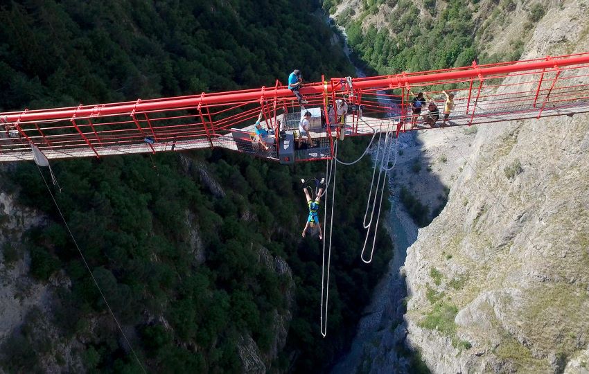Le pont de Niouc - le plus haut pont suspendu d’Europe - Suisse
