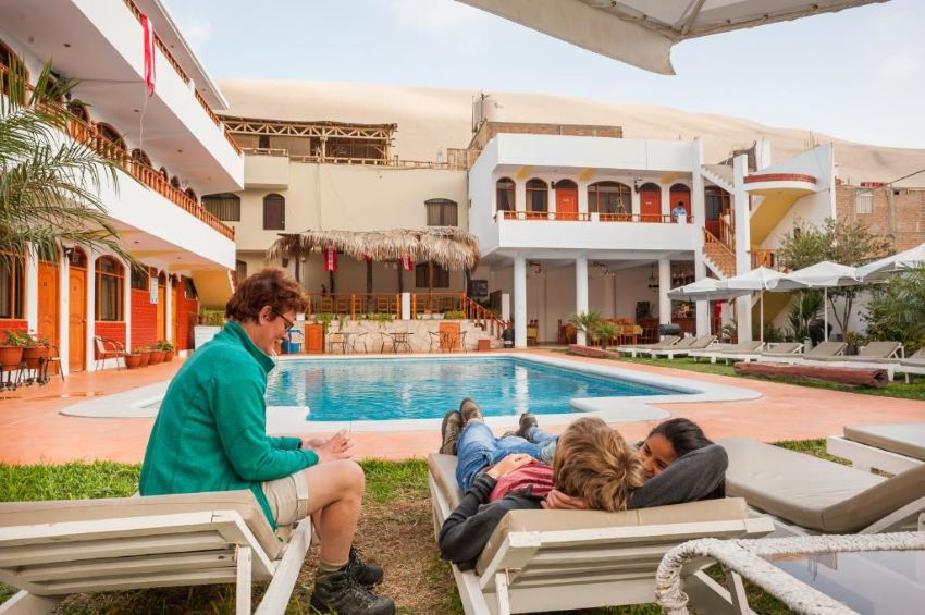 Que faire à Huacachina ? piscine de l'hôtel